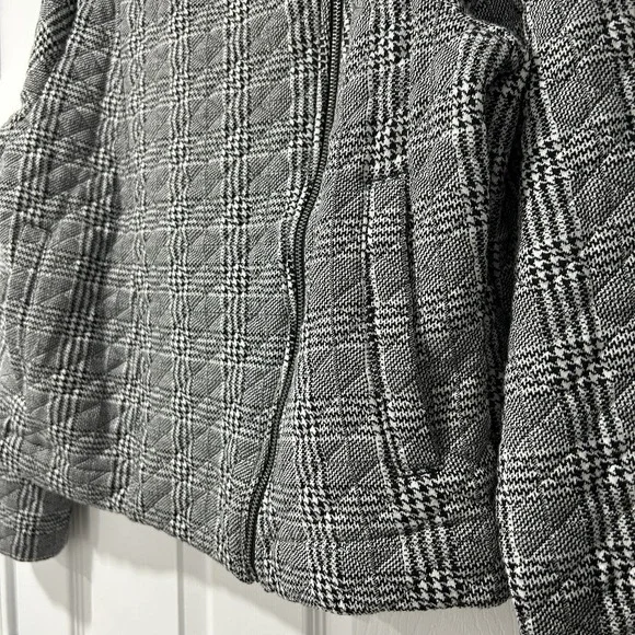 Banana Republic Women's Size XL Asymmetrical Quilted Moto Jacket Black and White - Picture 7 of 8